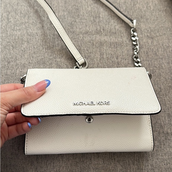 Michael Kors mini crossbody with chain - Picture 1 of 2